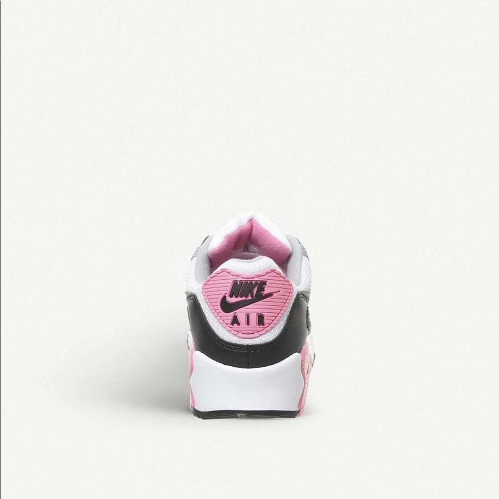 NIKE - Picture 4 of 5